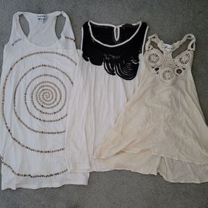Bebe Crosby Lot of 3 Sz S Sleeveless Tank top Lot White Beige Lace Tops EUC